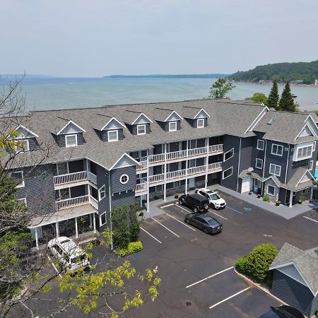 103 North Shore Inn Traverse City Bagian luar foto