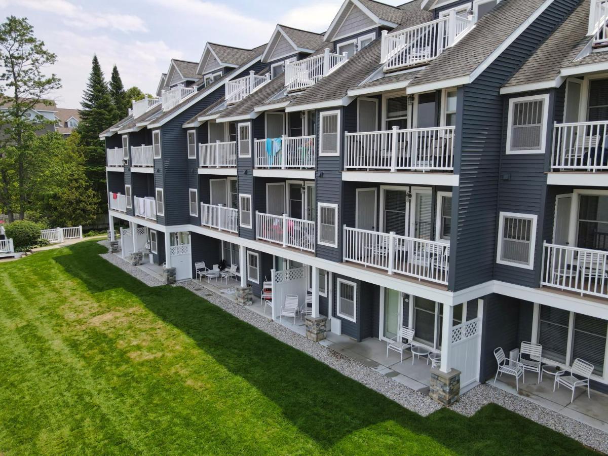 103 North Shore Inn Traverse City Bagian luar foto