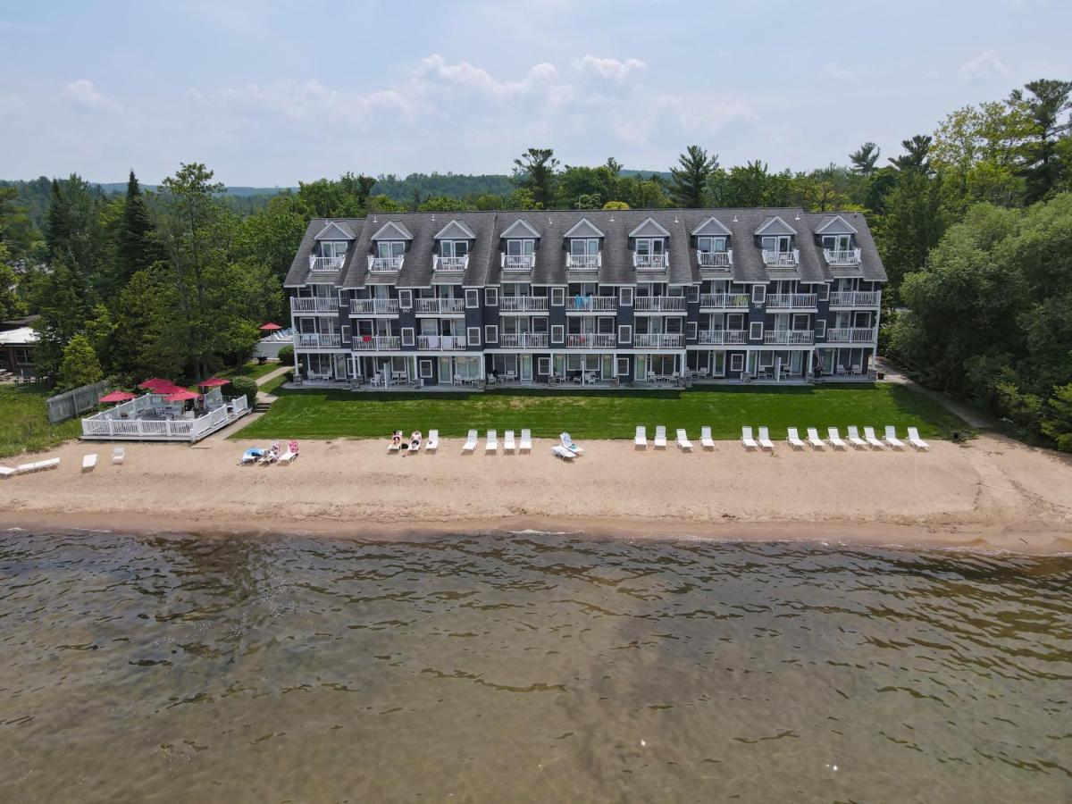 103 North Shore Inn Traverse City Bagian luar foto