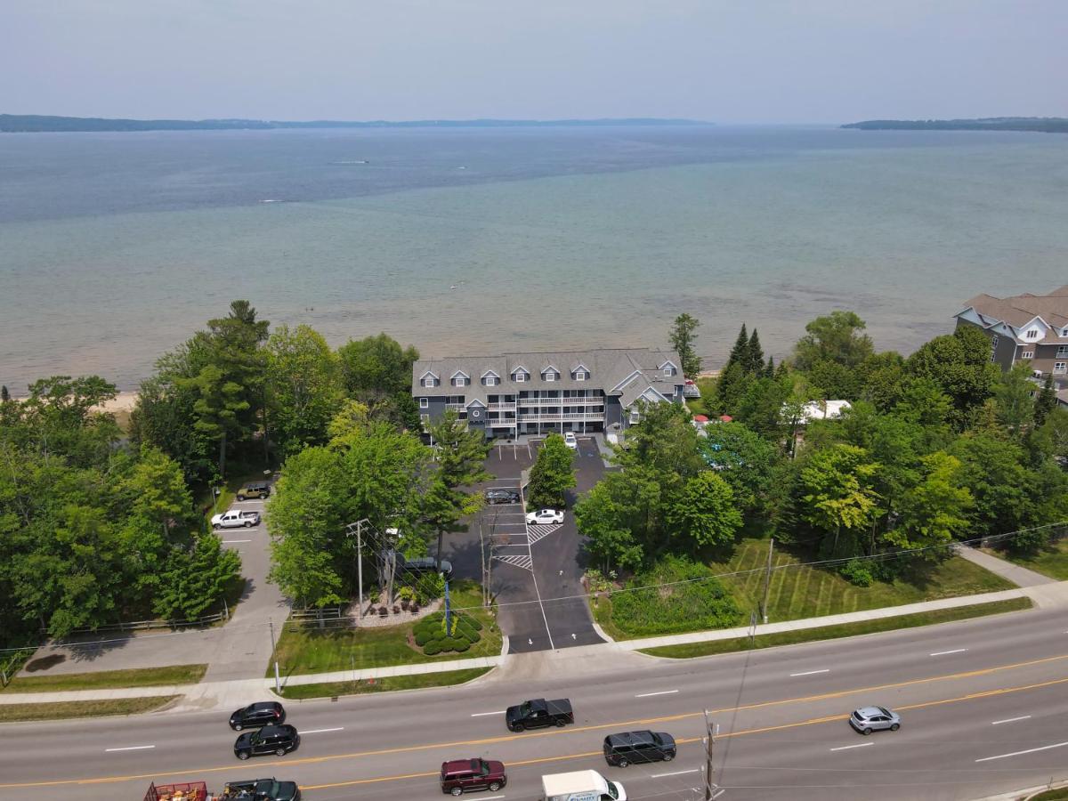 103 North Shore Inn Traverse City Bagian luar foto