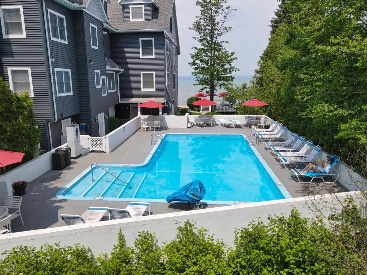 103 North Shore Inn Traverse City Bagian luar foto