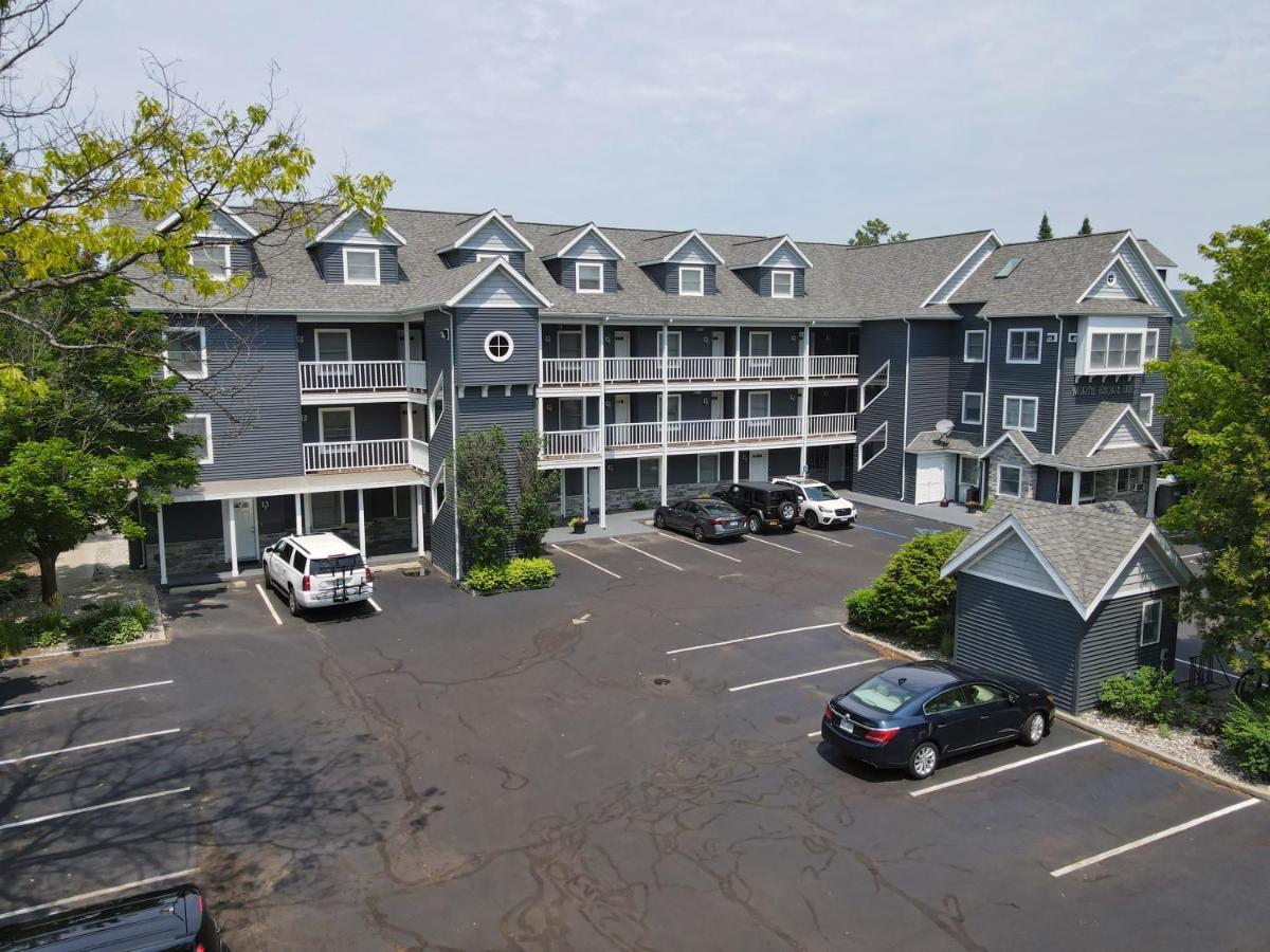 103 North Shore Inn Traverse City Bagian luar foto